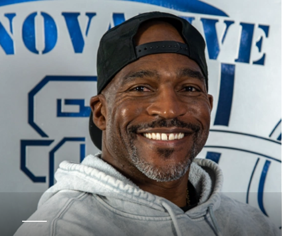 Coach Toraino Singleton
